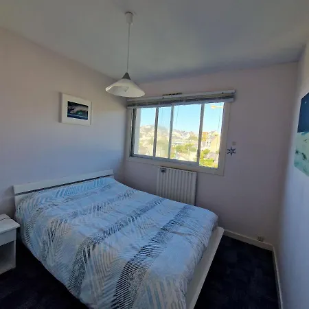 Holiday home With Sea View Near
